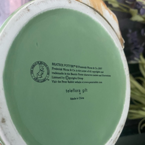 Just in time for Easter! Vintage2007 Beatrix Potter Telafloral vase 16Years Old! - Picture 3 of 6